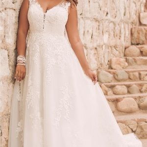 NWT Maggie Sottero Larkin soft blush crystal bride “Diane”